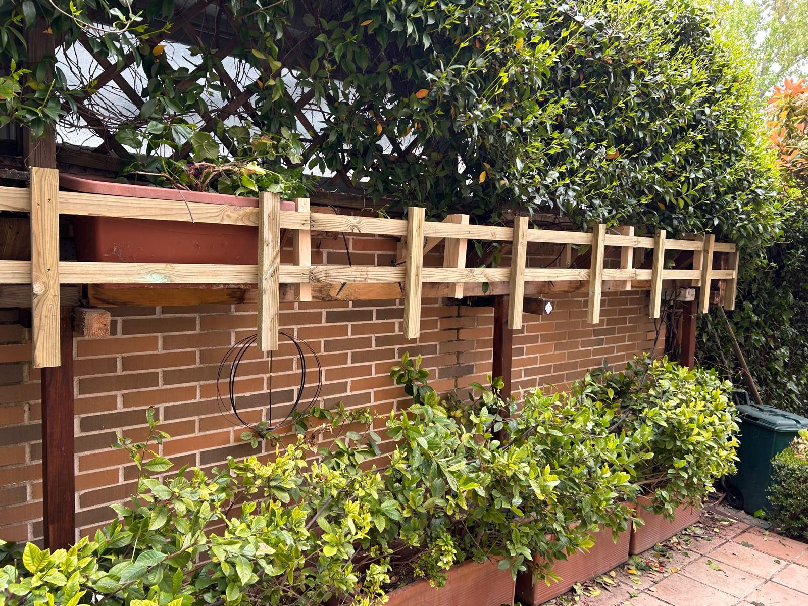 Jardinera de tarima.