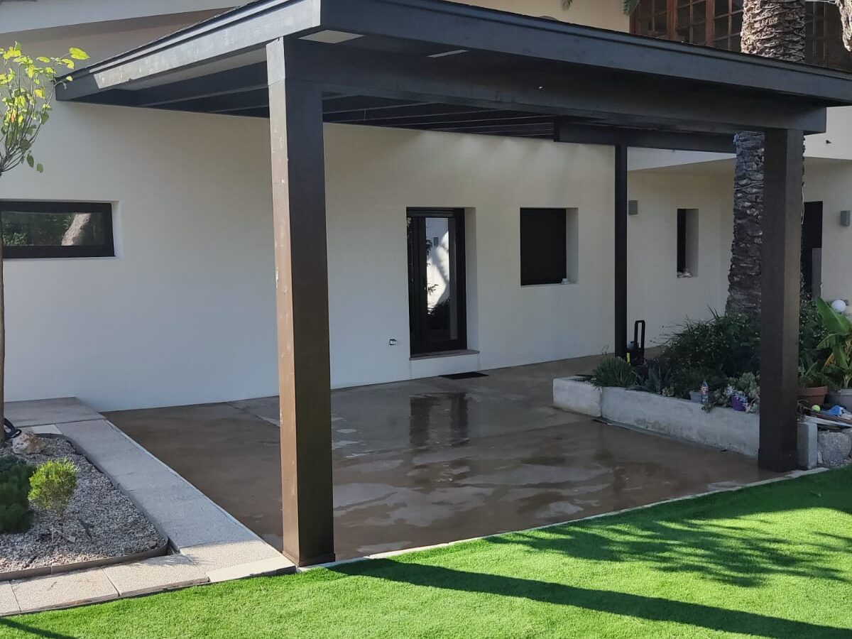 Zona de sombra en el jardín.