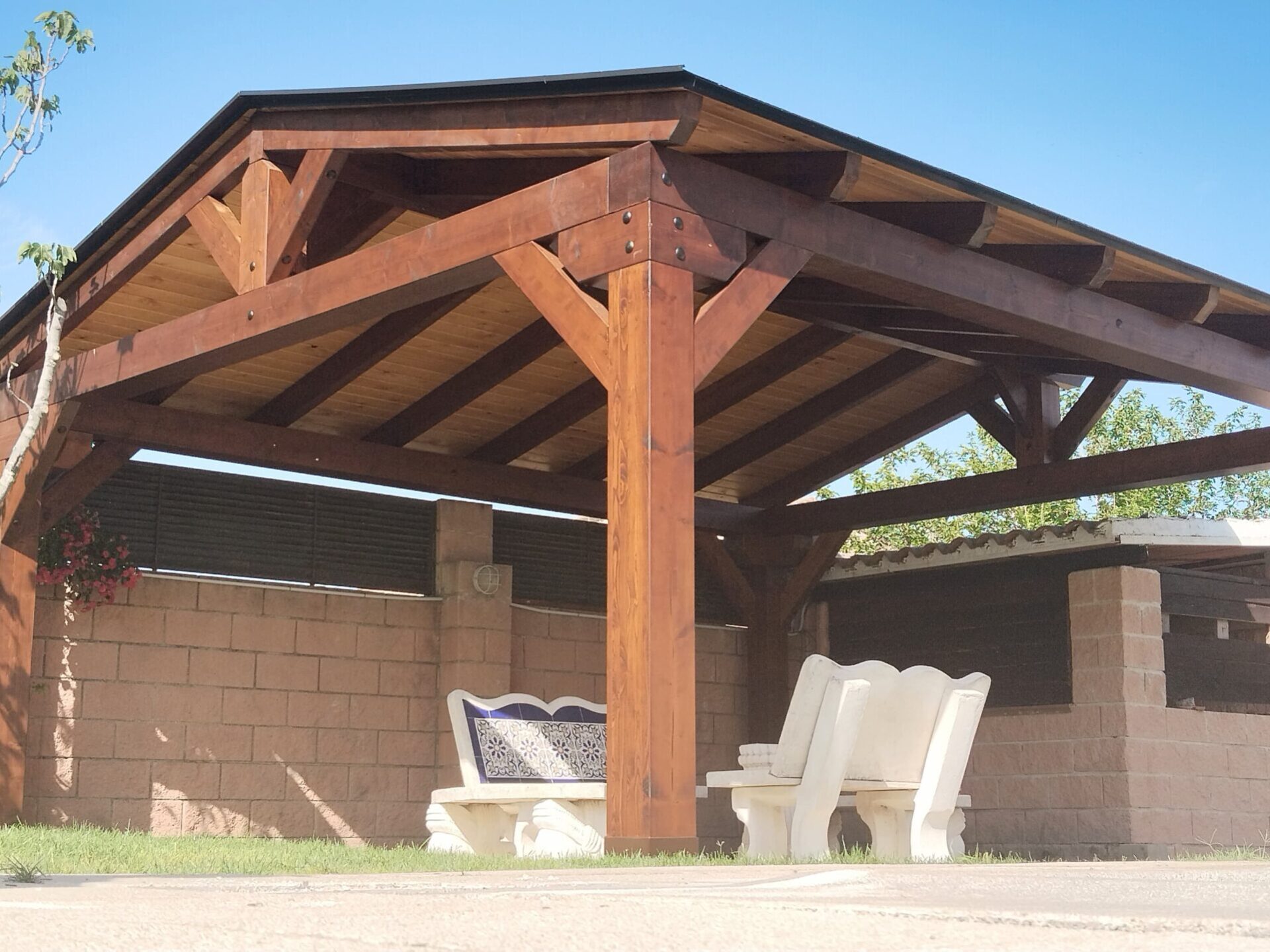 Cenador de madera a medida.