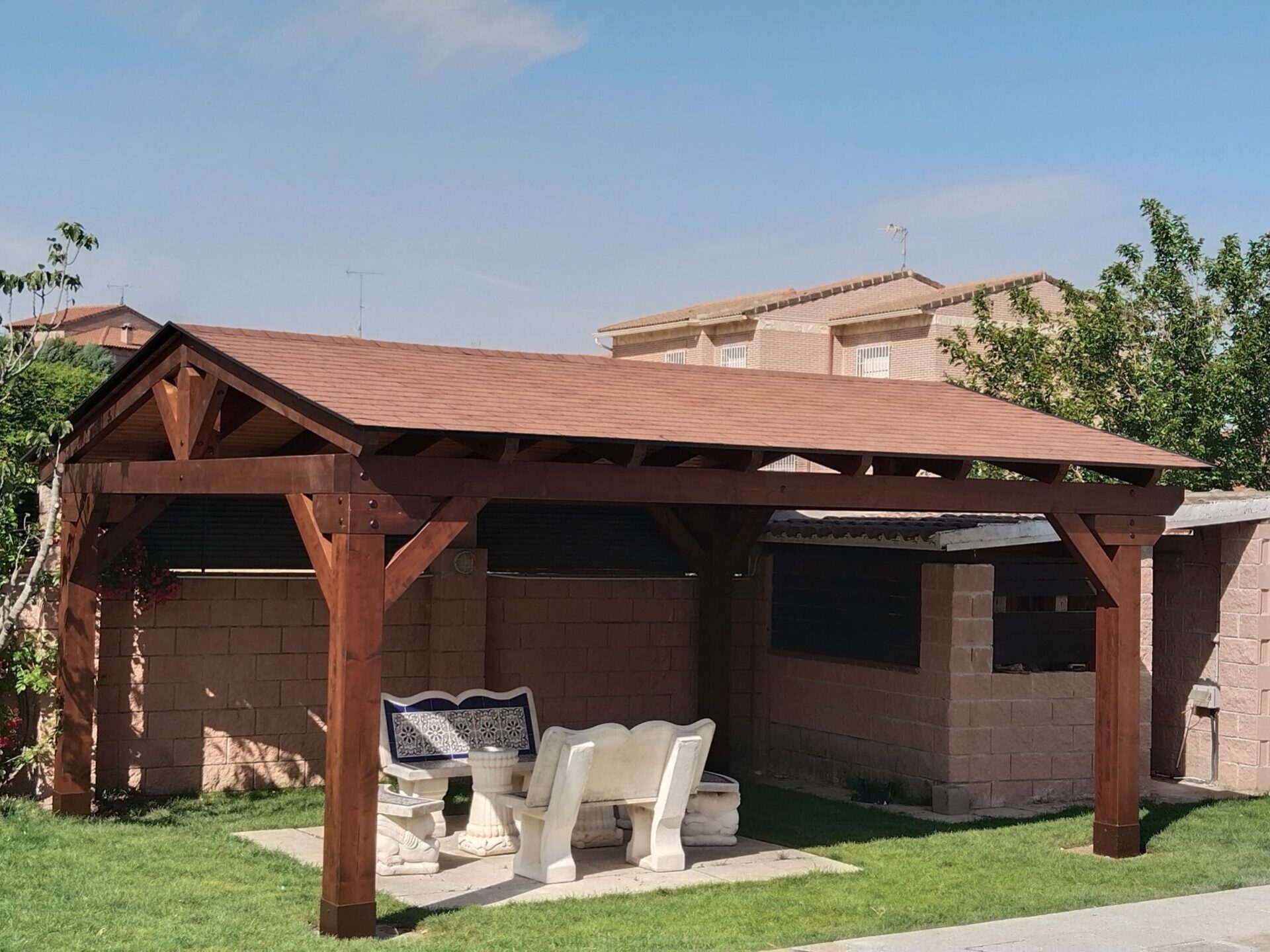 Cenador de madera a medida.